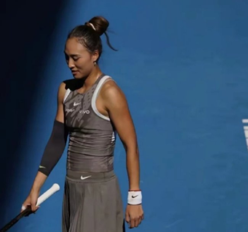 充满变数, 站赛事