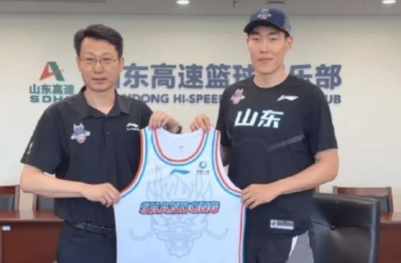 tZtQS, 球员阿泽大